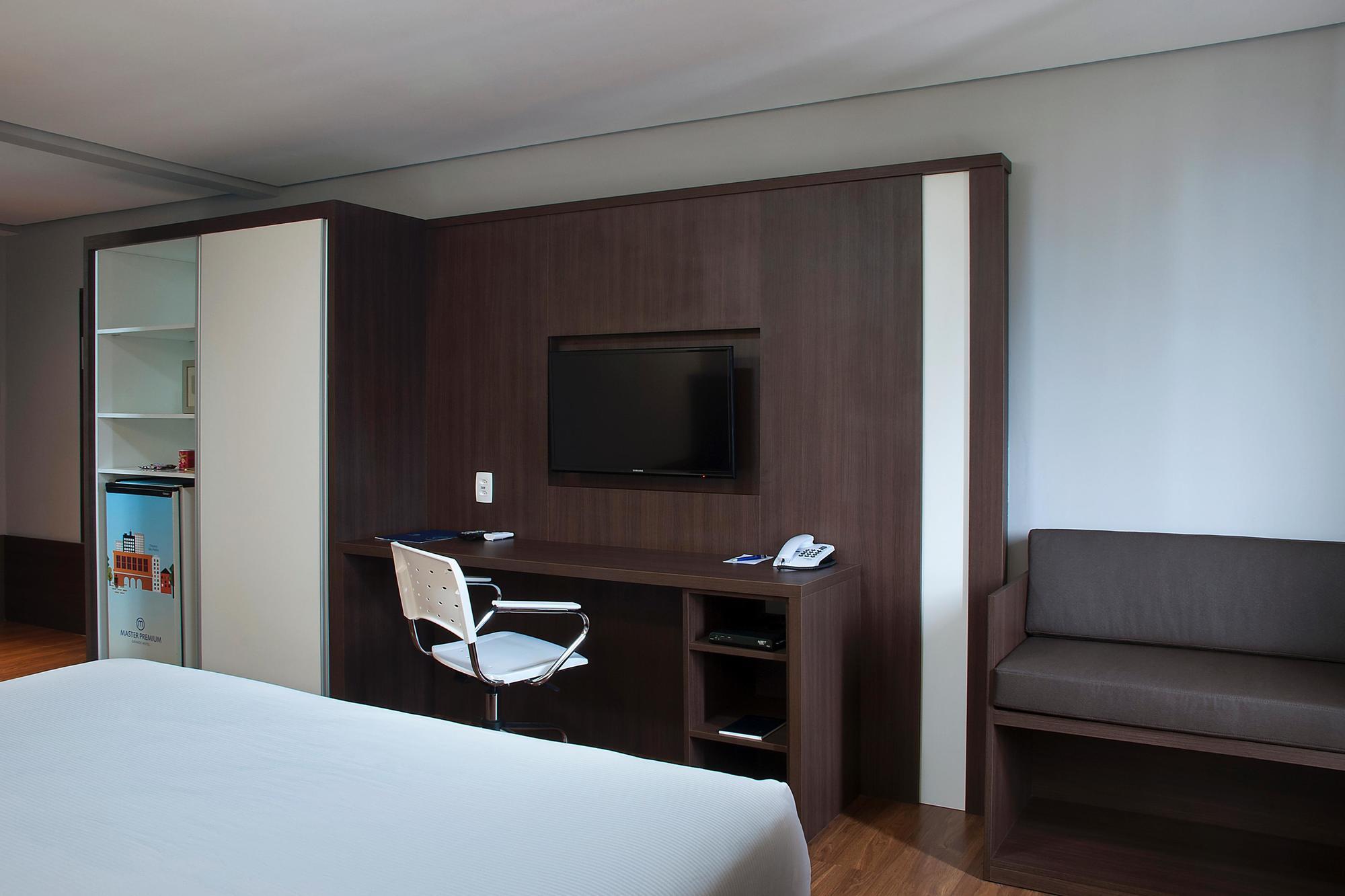 Master Grande Hotel - Proximo Ao Palacio Do Governo Porto Alegre Exterior photo